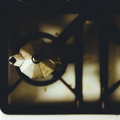 Hur man kokar kaffe på spisen: En guide till att göra den perfekta koppen
