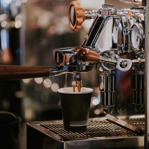 Renoverad kaffemaskin: Njut av ditt kaffe med en uppfräschad maskin