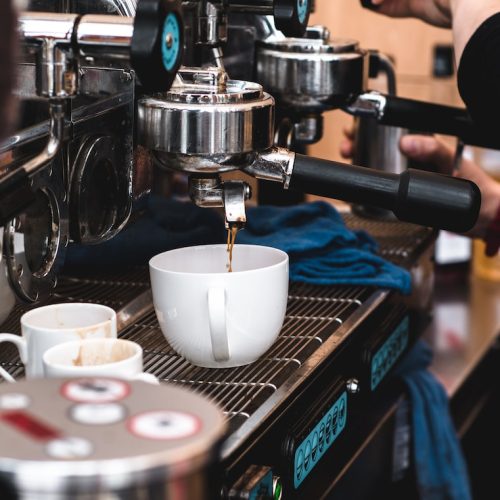 Kaffebryggare eller espressomaskin: Vilken är bäst för dig?