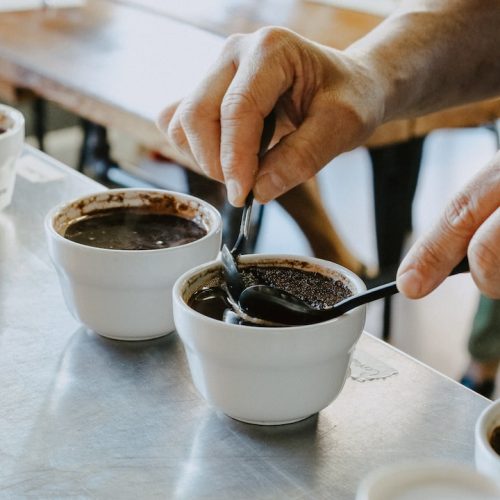 Vad är cupping och dess betydelse för kaffebönor?