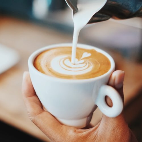 Vanligtvis används vilken typ av kaffe i kaffe med mjölk?