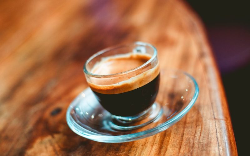 Vad är en espresso ristretto? En kort guide till den intensiva kaffedrycken.