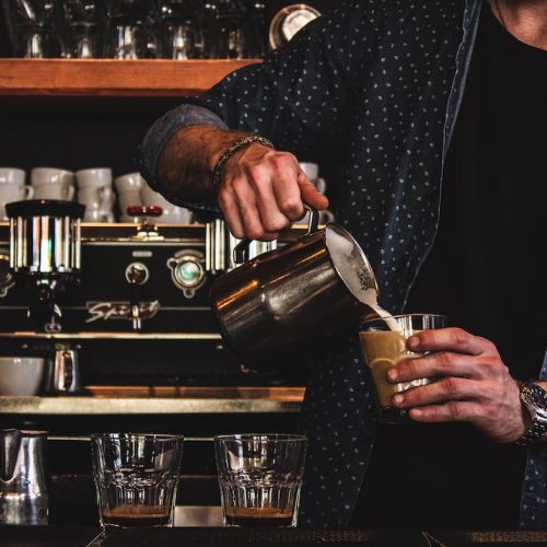 Cappuccino: En guide till att göra den perfekta drycken med rätt mängd skum