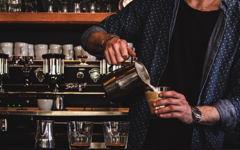 Cappuccino: En guide till att göra den perfekta drycken med rätt mängd skum